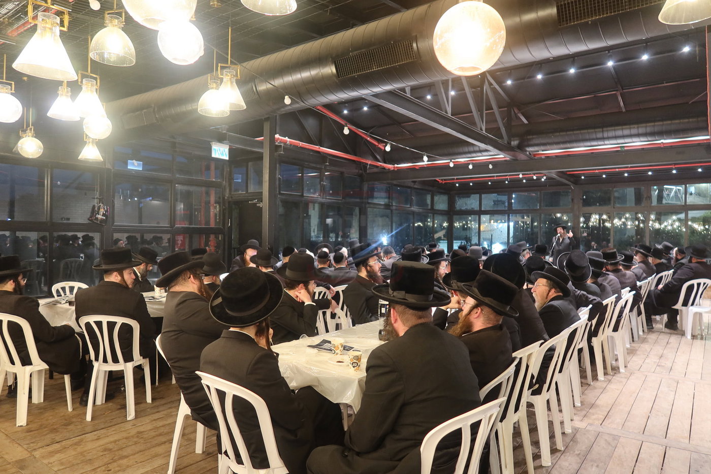 חסידי זוועהיל בעיר האבות חברון