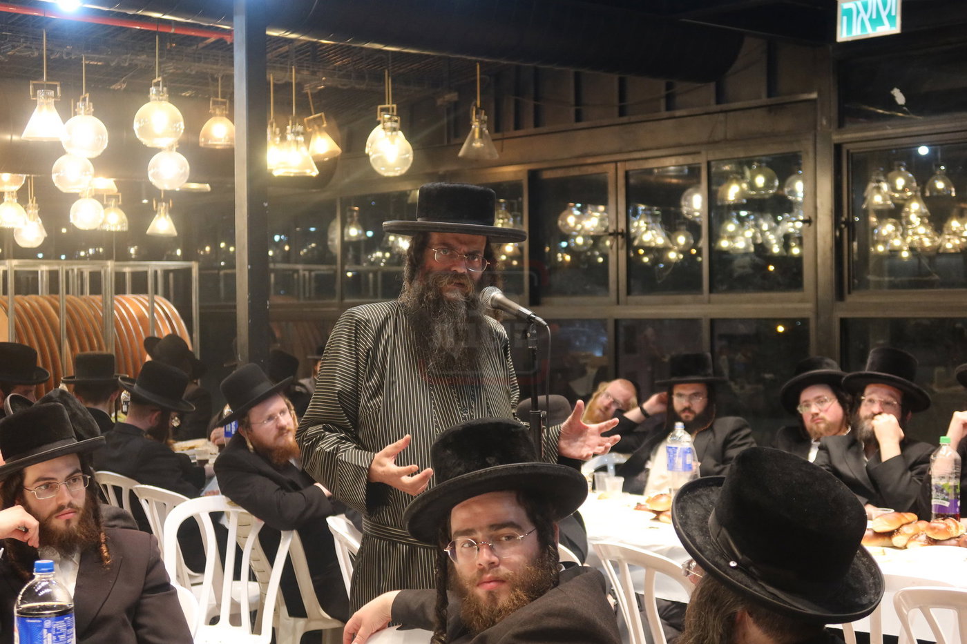 חסידי זוועהיל בעיר האבות חברון