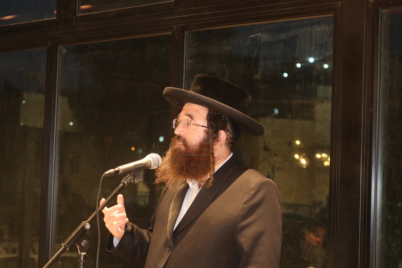 חסידי זוועהיל בעיר האבות חברון