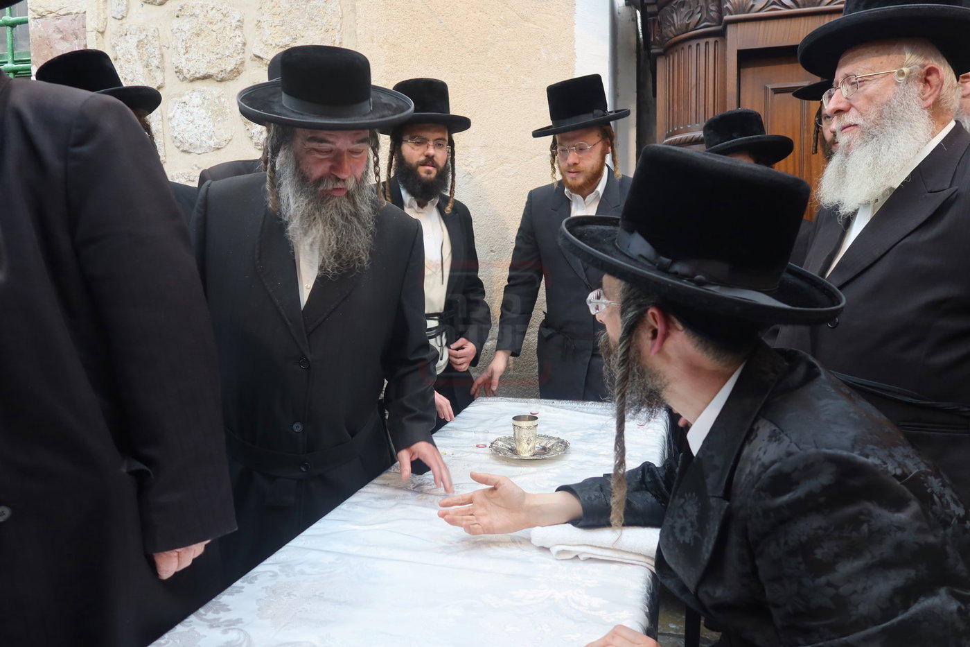 חסידי זוועהיל בעיר האבות חברון