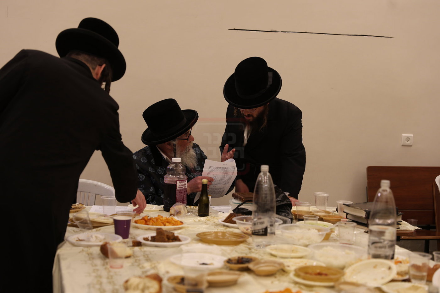 האדמו"ר מראזלא בהילולת הרה"ק מקרעסטיר