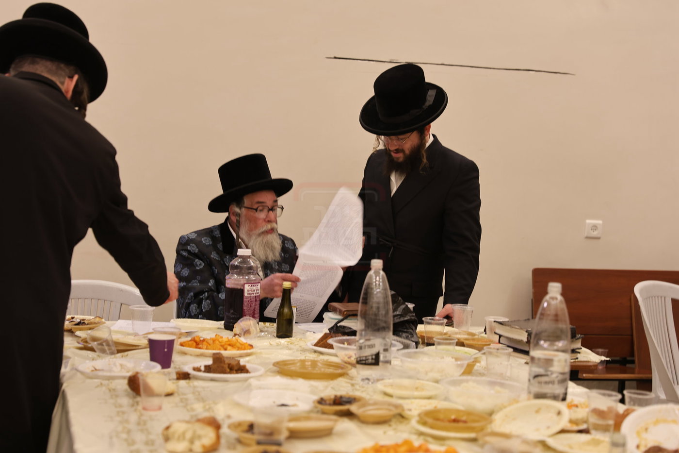 האדמו"ר מראזלא בהילולת הרה"ק מקרעסטיר