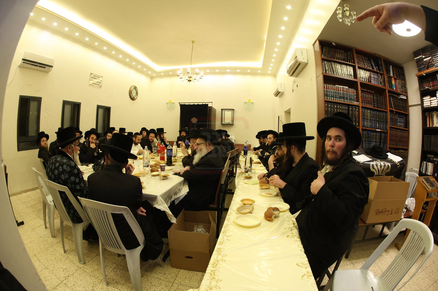 האדמו"ר מראזלא בהילולת הרה"ק מקרעסטיר