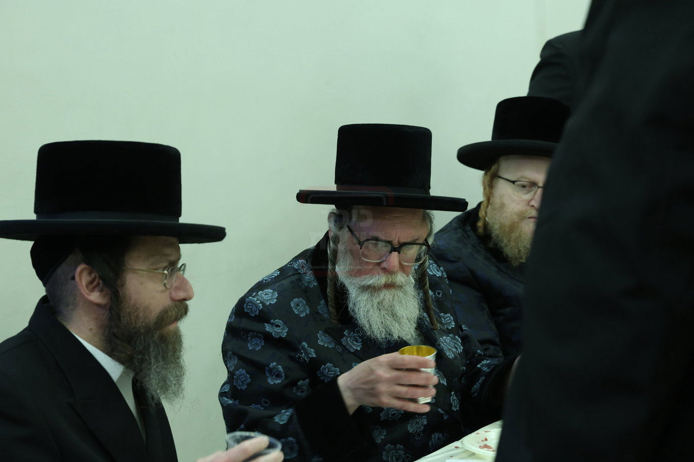 האדמו"ר מראזלא בהילולת הרה"ק מקרעסטיר