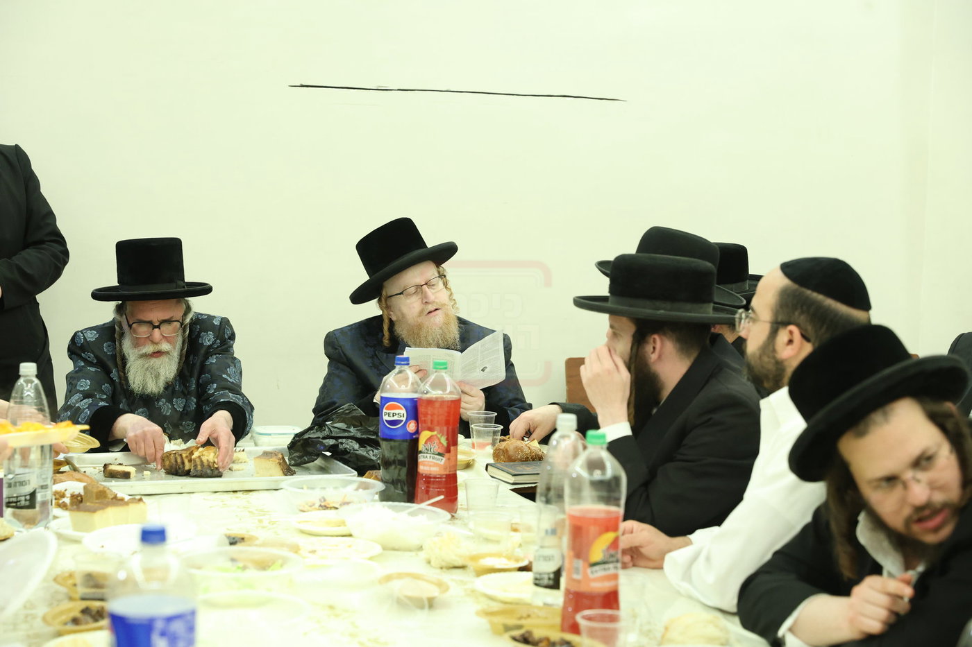 האדמו"ר מראזלא בהילולת הרה"ק מקרעסטיר