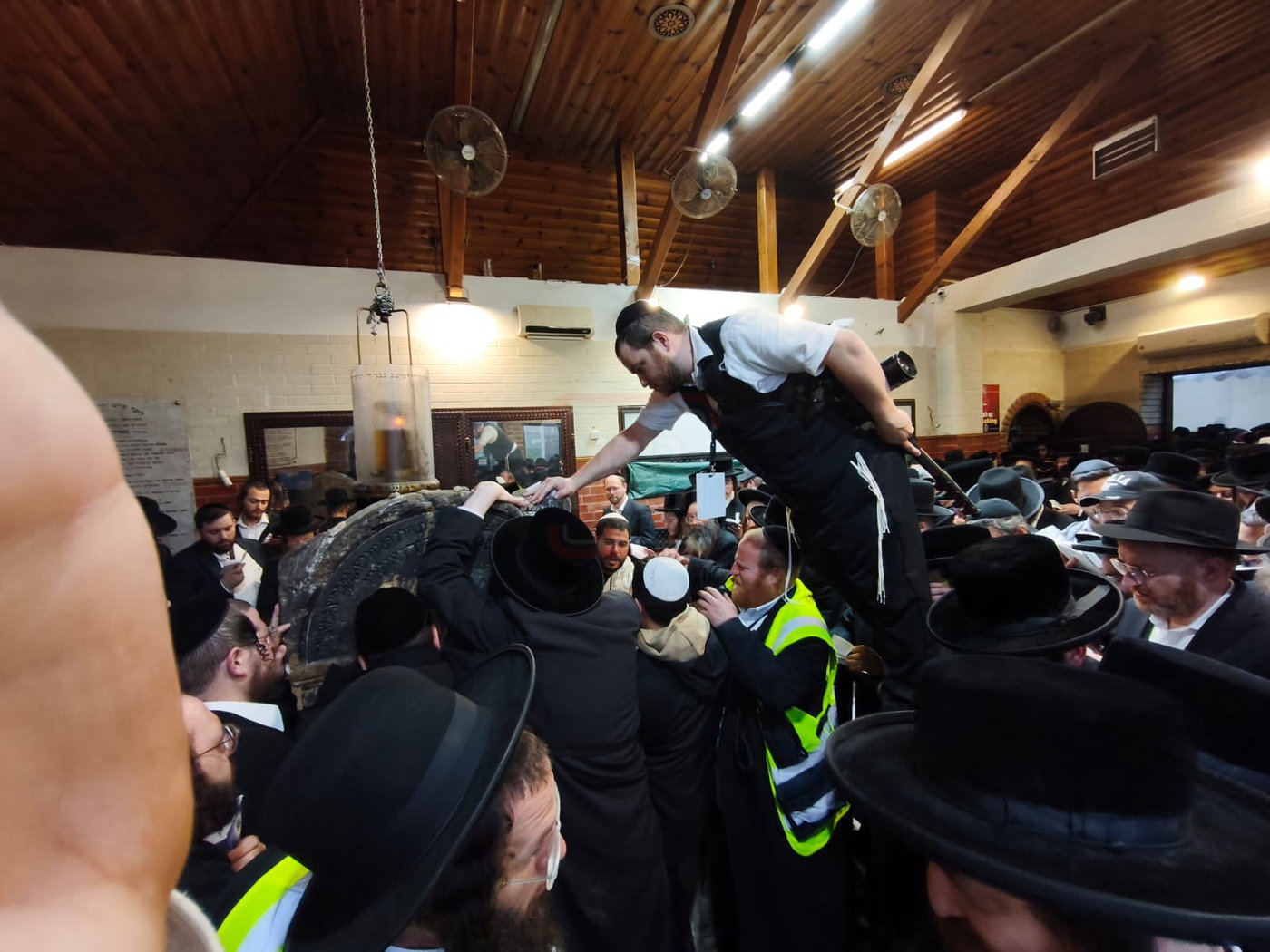 אילי ההון והנשיא באירוע סגור | 'זופניק בכיכר' עם כל התמונות, הנייעס והחשיפות של השבוע