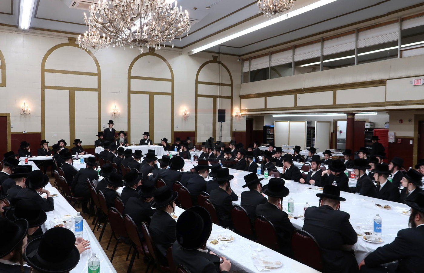 פתיחת הזמן בצאנז זוועהיל