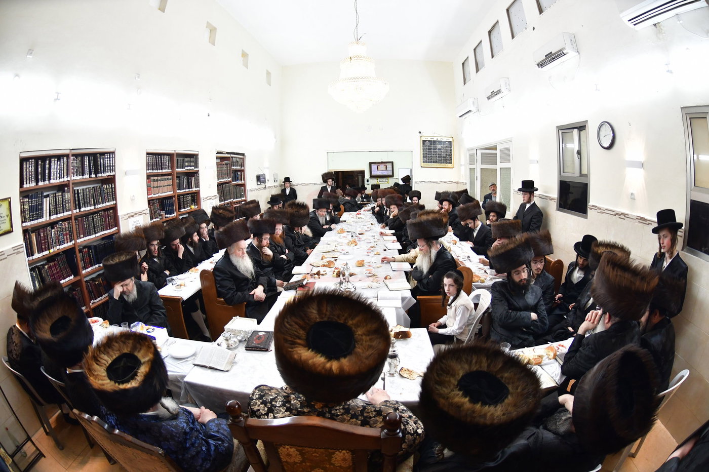 מוצאי שבת יארצייט בשאץ ויז'ניץ