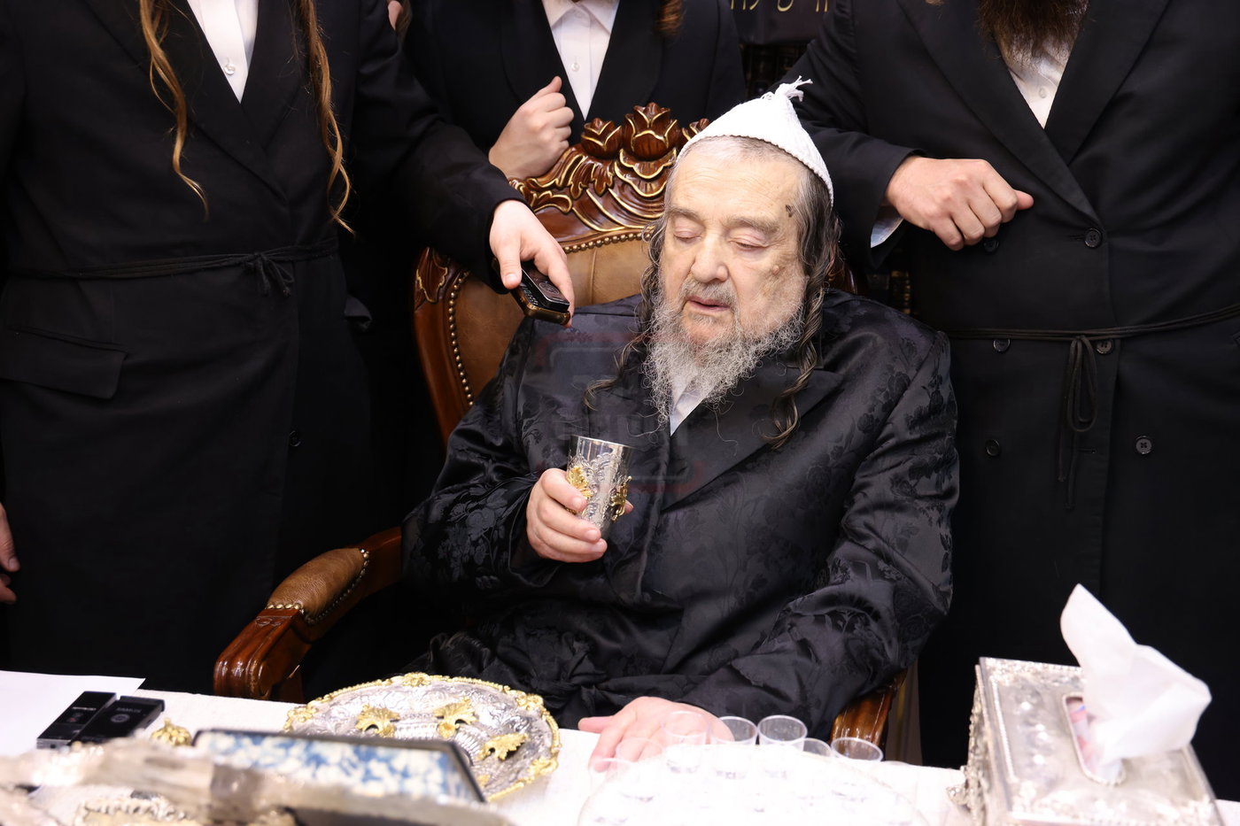 המעמד במעונו של הגרי"מ שכטר