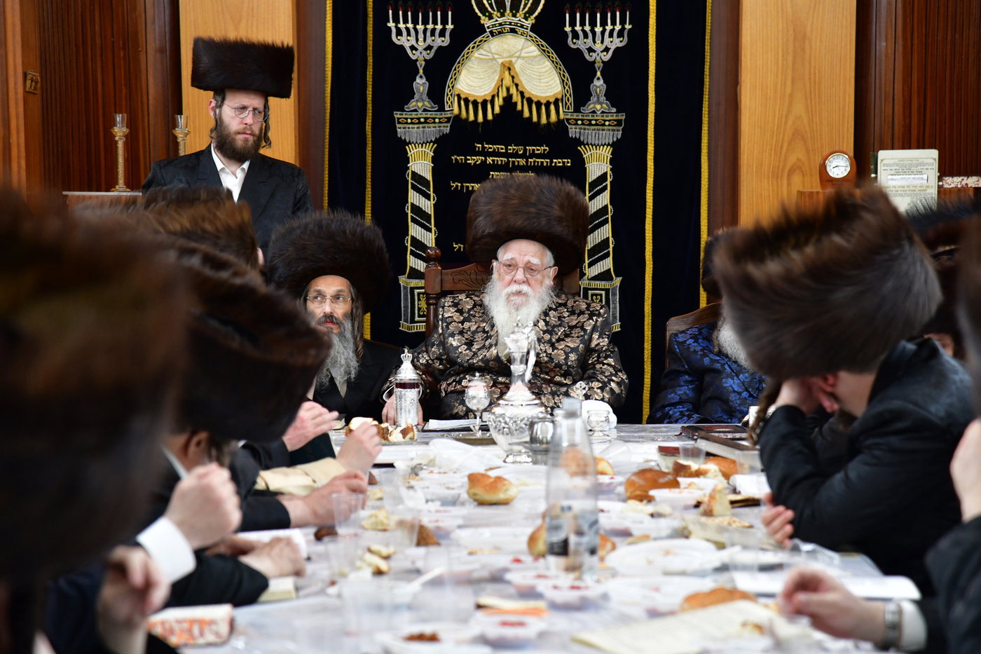 מוצאי שבת יארצייט בשאץ ויז'ניץ