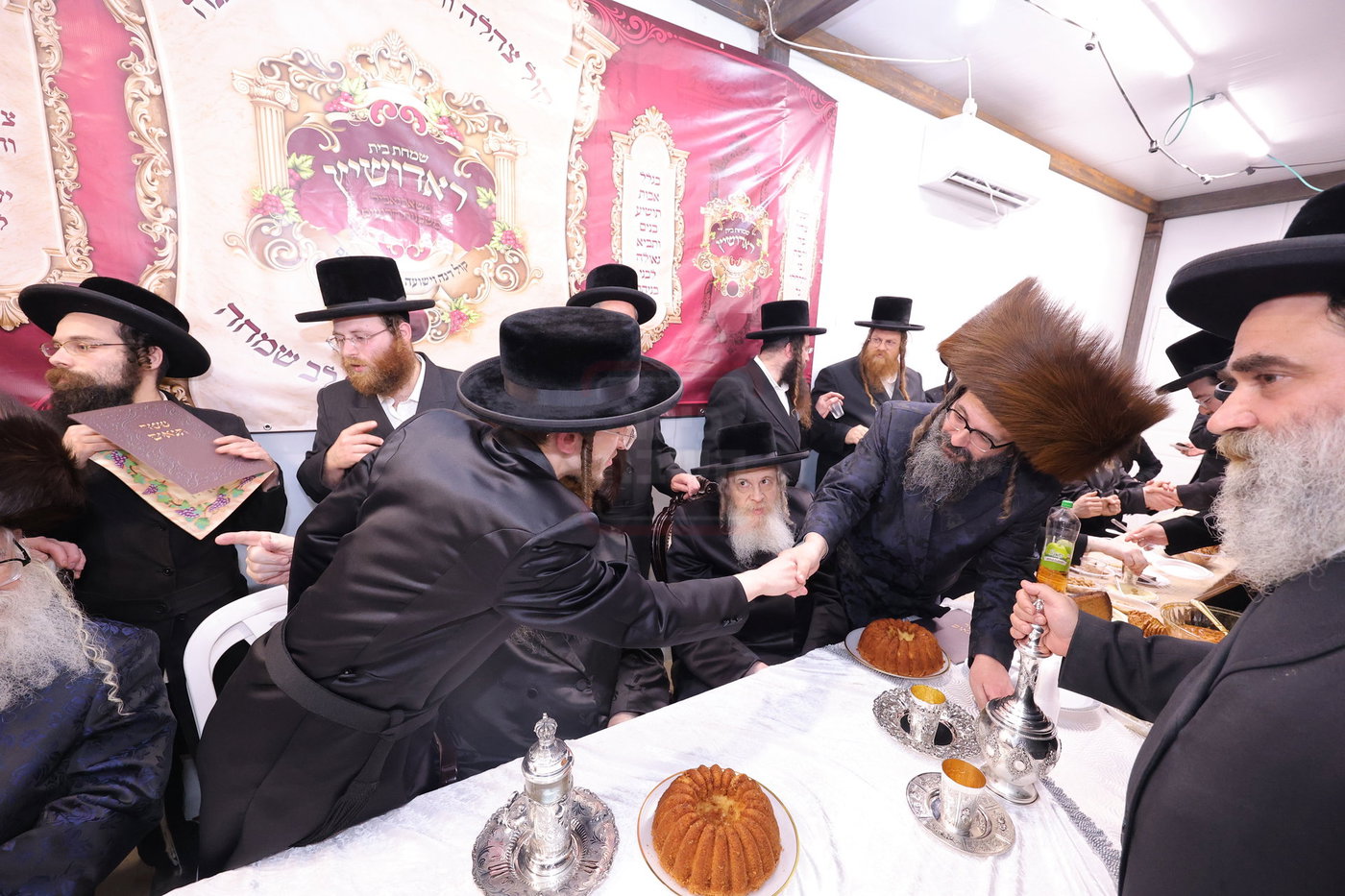 שמחת התנאים בחצרות טשארנאביל - משכנות הרועים - ראדושיץ בי"ש