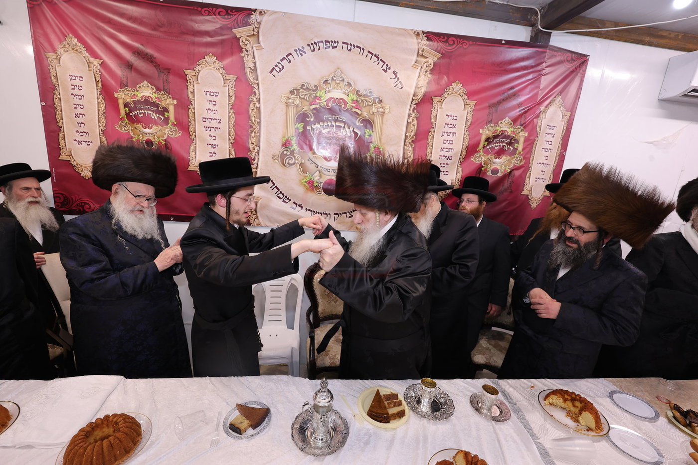 שמחת התנאים בחצרות טשארנאביל - משכנות הרועים - ראדושיץ בי"ש