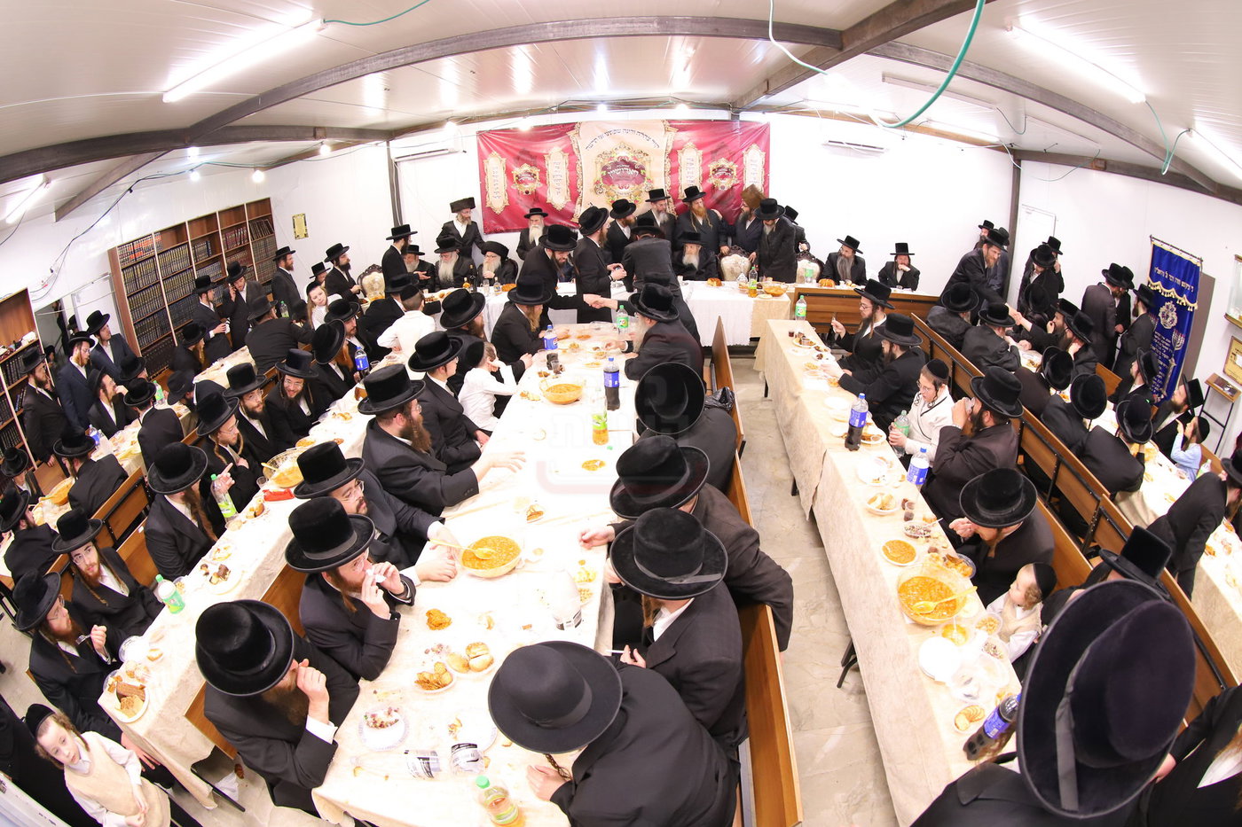 שמחת התנאים בחצרות טשארנאביל - משכנות הרועים - ראדושיץ בי"ש