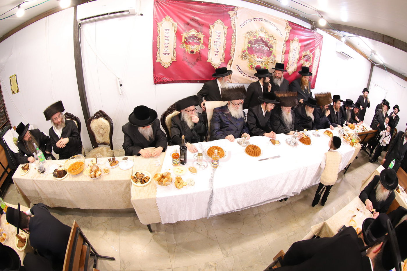 שמחת התנאים בחצרות טשארנאביל - משכנות הרועים - ראדושיץ בי"ש