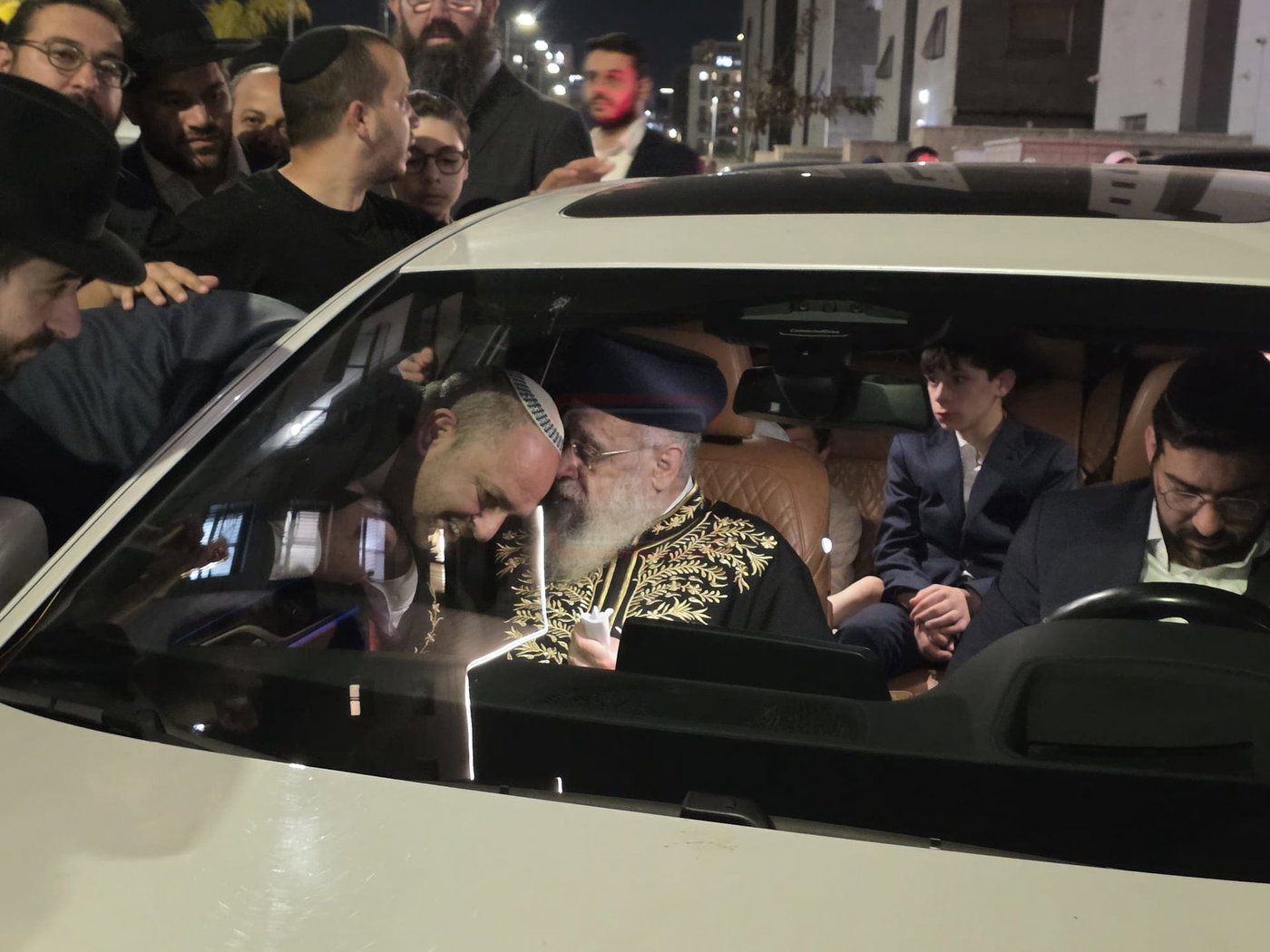 אלו האחראים על ההיתרים למירון | 'זופניק בכיכר' עם כל התמונות, הנייעס והחשיפות של השבוע