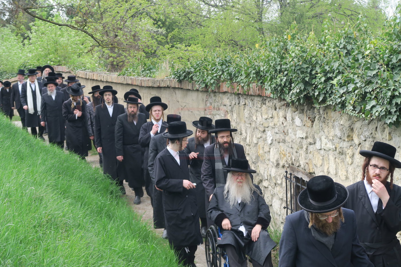 האדמו"ר מניקלשבורג במסע הקודש לצ'כיה