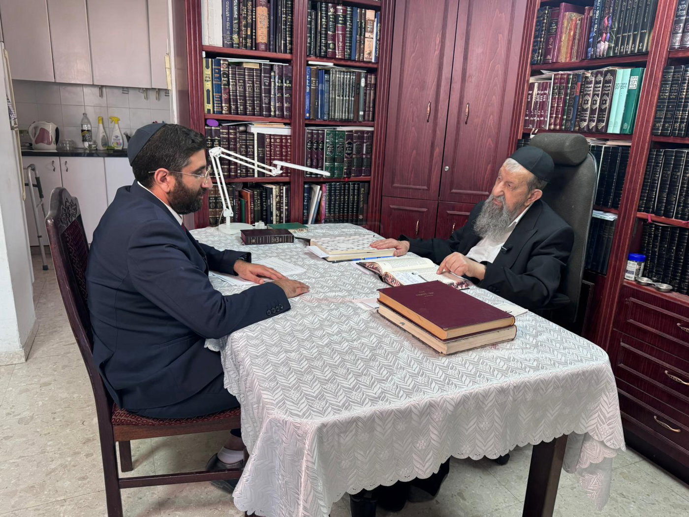 אלו האחראים על ההיתרים למירון | 'זופניק בכיכר' עם כל התמונות, הנייעס והחשיפות של השבוע