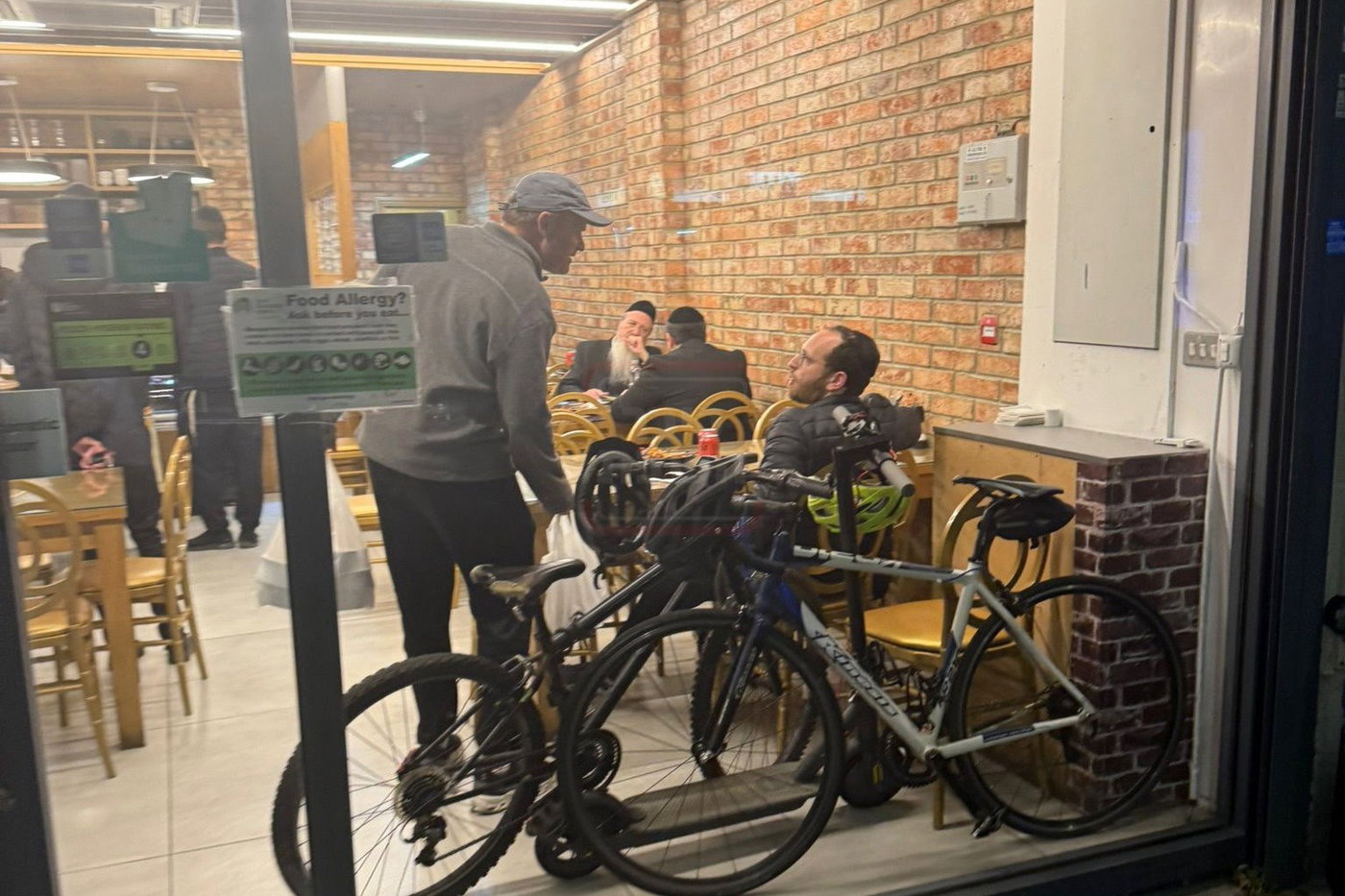 אלו האחראים על ההיתרים למירון | 'זופניק בכיכר' עם כל התמונות, הנייעס והחשיפות של השבוע