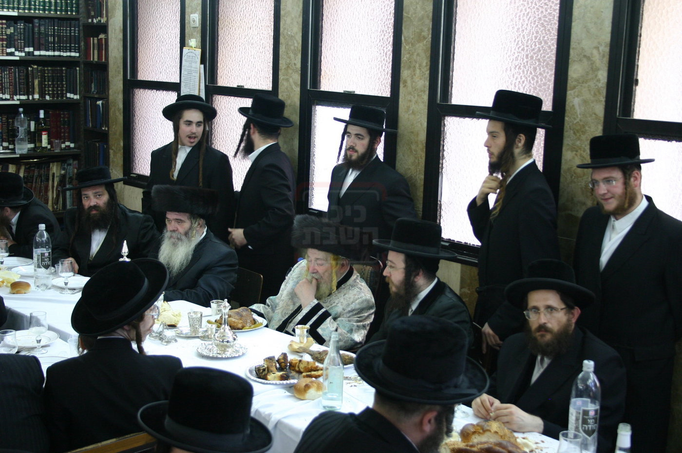 מראות חיי האדמו"ר מקרעטשניף זי"ע