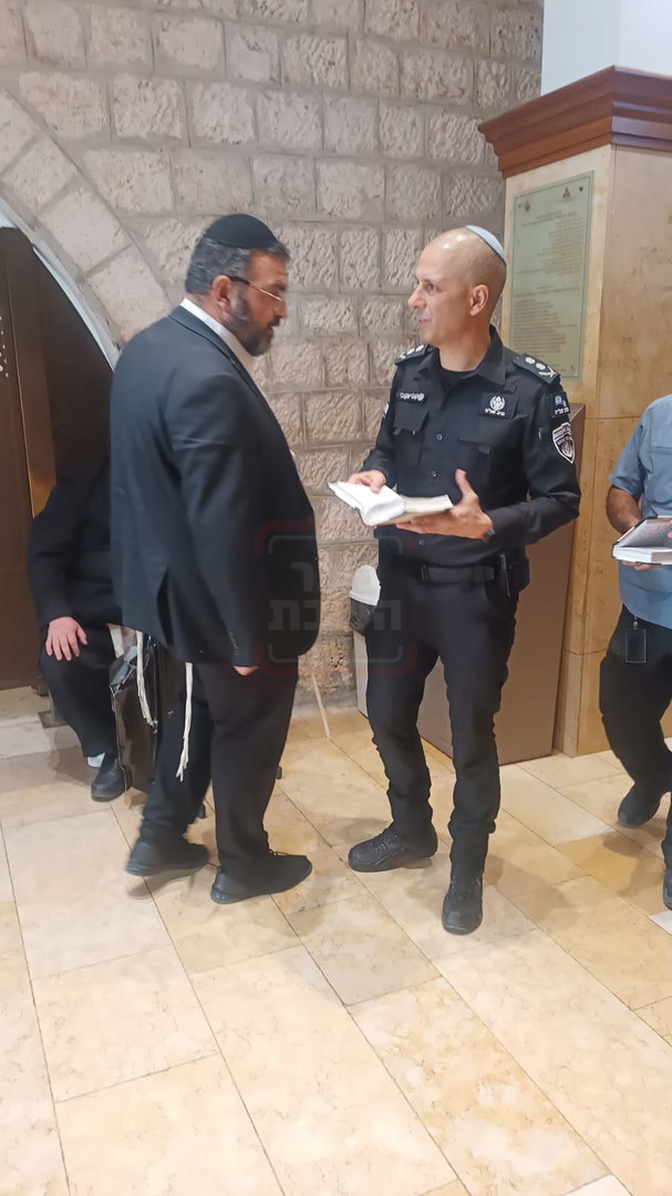 אלו האחראים על ההיתרים למירון | 'זופניק בכיכר' עם כל התמונות, הנייעס והחשיפות של השבוע