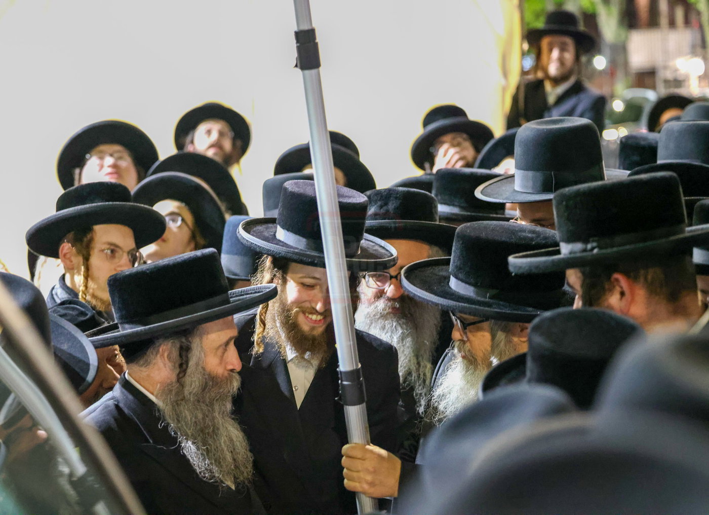 האדמו"ר מסאטמר בשילוח הקן