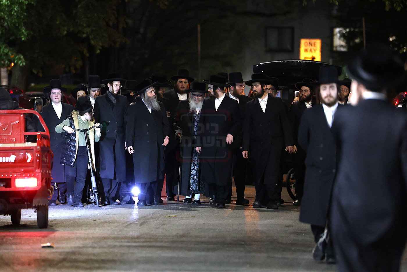 האדמו"ר מסאטמר בשילוח הקן