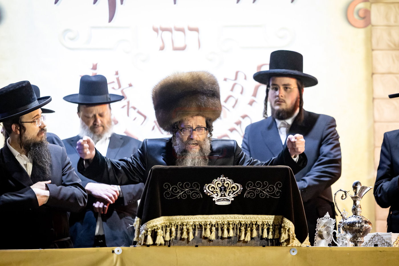 מעמד ההדלקה בחצה"ק סקולען לייקווד