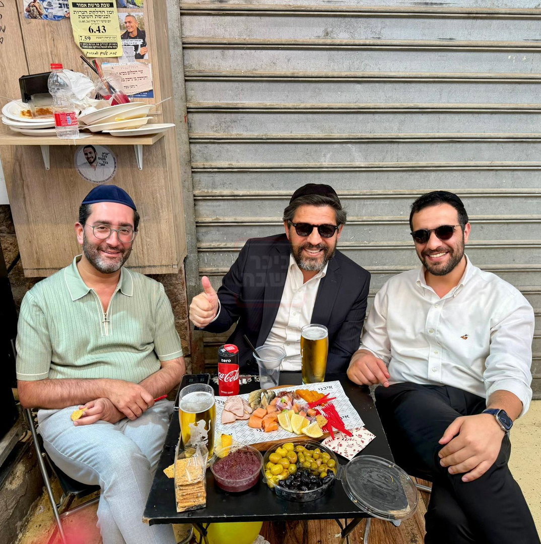 האדמו"ר ששתה גשם - מתוך הרכב | 'זופניק בכיכר' עם כל התמונות, הנייעס והחשיפות של השבוע