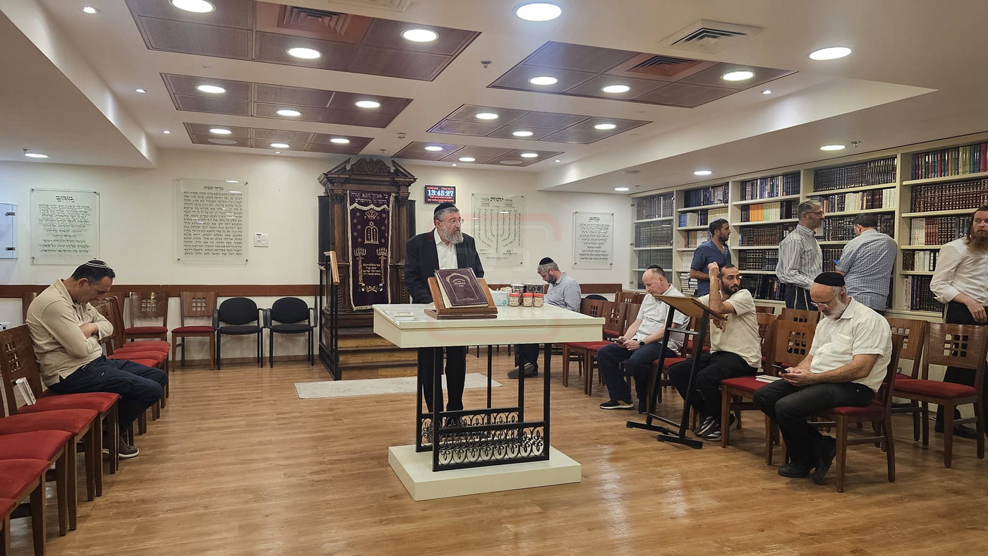 האדמו"ר ששתה גשם - מתוך הרכב | 'זופניק בכיכר' עם כל התמונות, הנייעס והחשיפות של השבוע