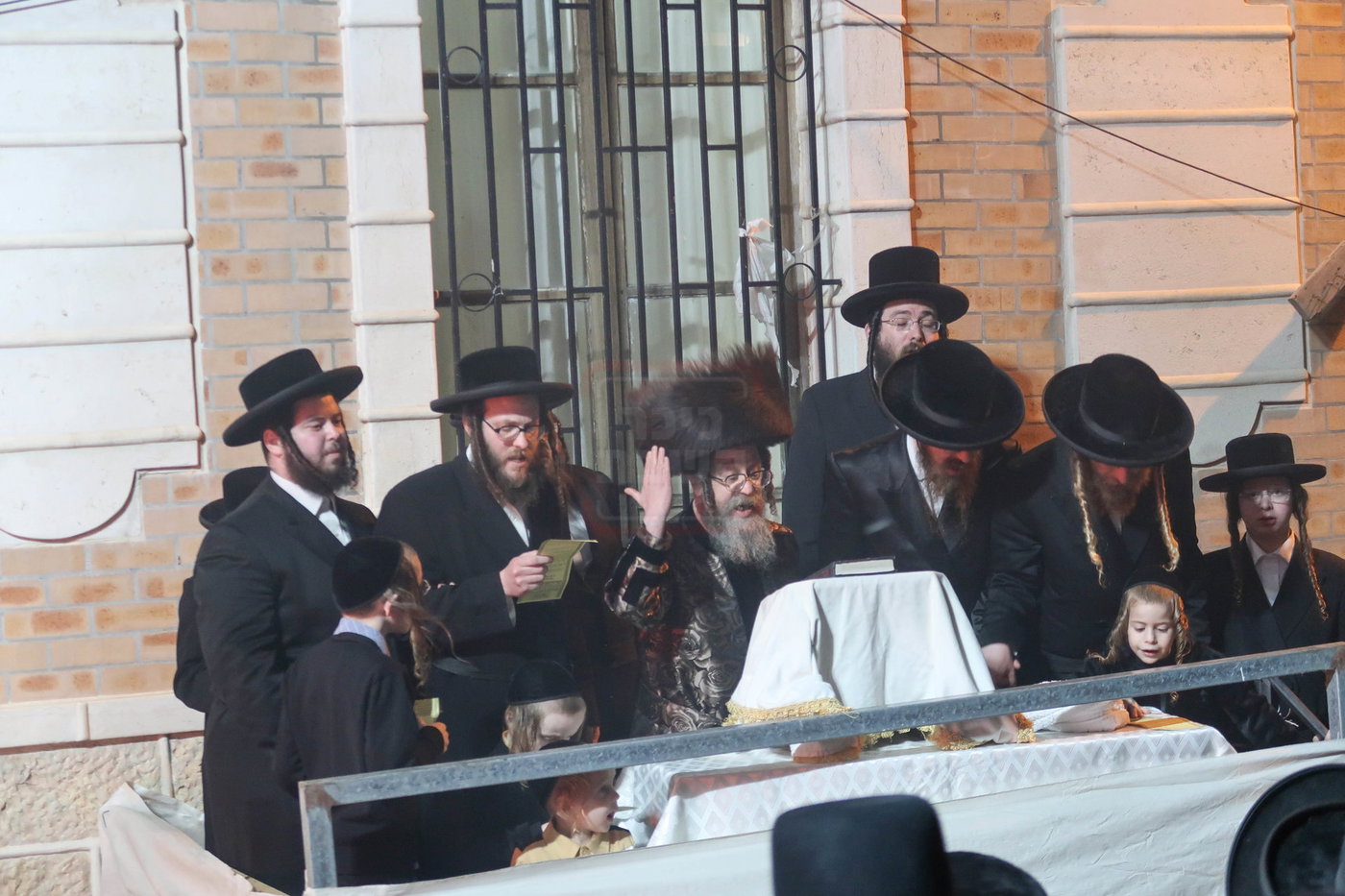 ל"ג בעומר בחצה"ק קרעטשניף סיגעט