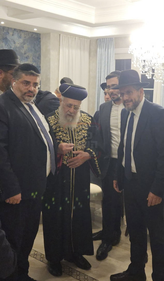 האדמו"ר ששתה גשם - מתוך הרכב | 'זופניק בכיכר' עם כל התמונות, הנייעס והחשיפות של השבוע