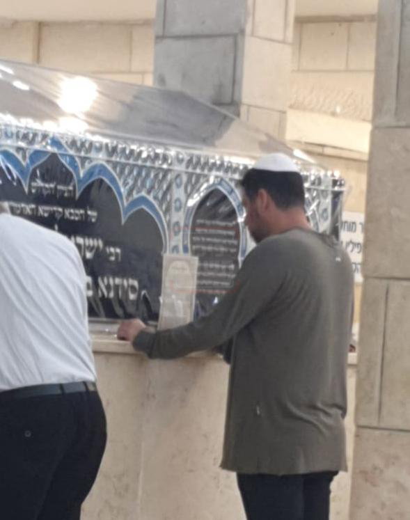 האדמו"ר ששתה גשם - מתוך הרכב | 'זופניק בכיכר' עם כל התמונות, הנייעס והחשיפות של השבוע