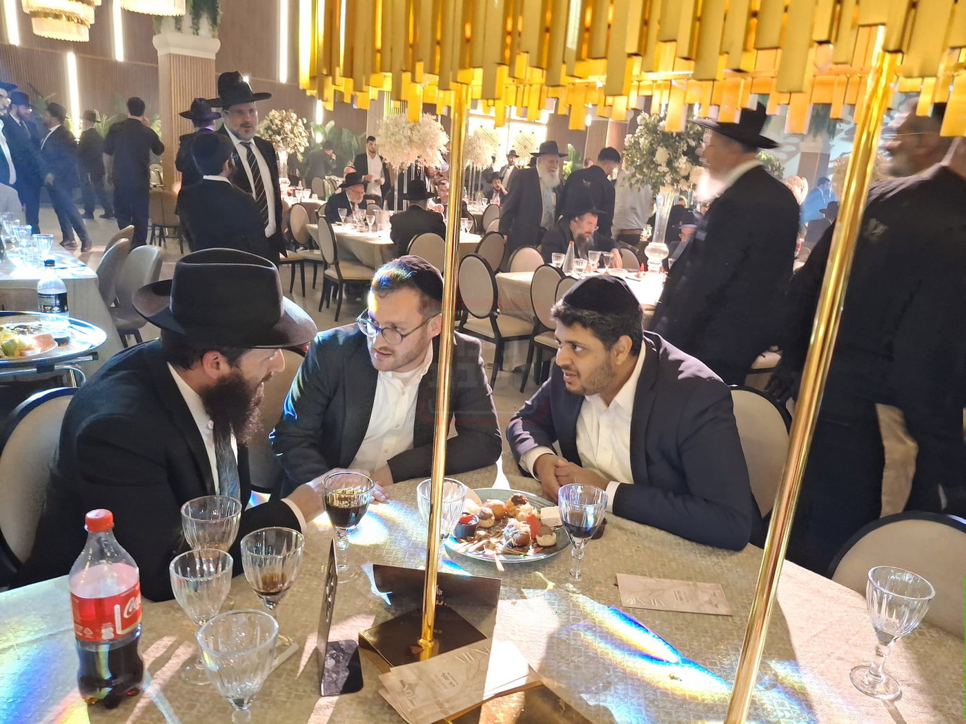 האדמו"ר ששתה גשם - מתוך הרכב | 'זופניק בכיכר' עם כל התמונות, הנייעס והחשיפות של השבוע