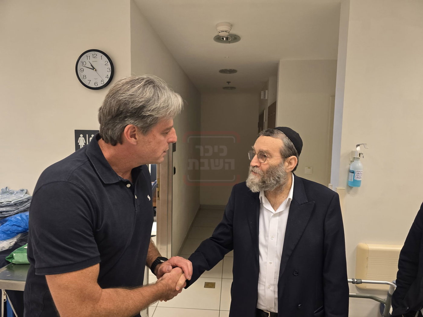 האדמו"ר ששתה גשם - מתוך הרכב | 'זופניק בכיכר' עם כל התמונות, הנייעס והחשיפות של השבוע