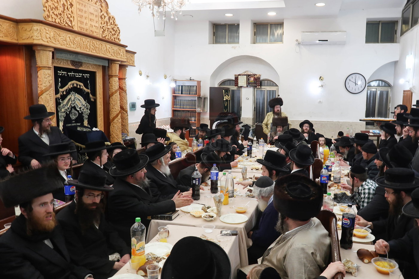 ל"ג בעומר בחצה"ק קרעטשניף סיגעט