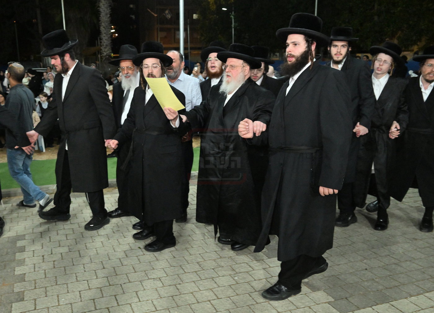 ל"ג בעומר בחצה"ק סאסוב