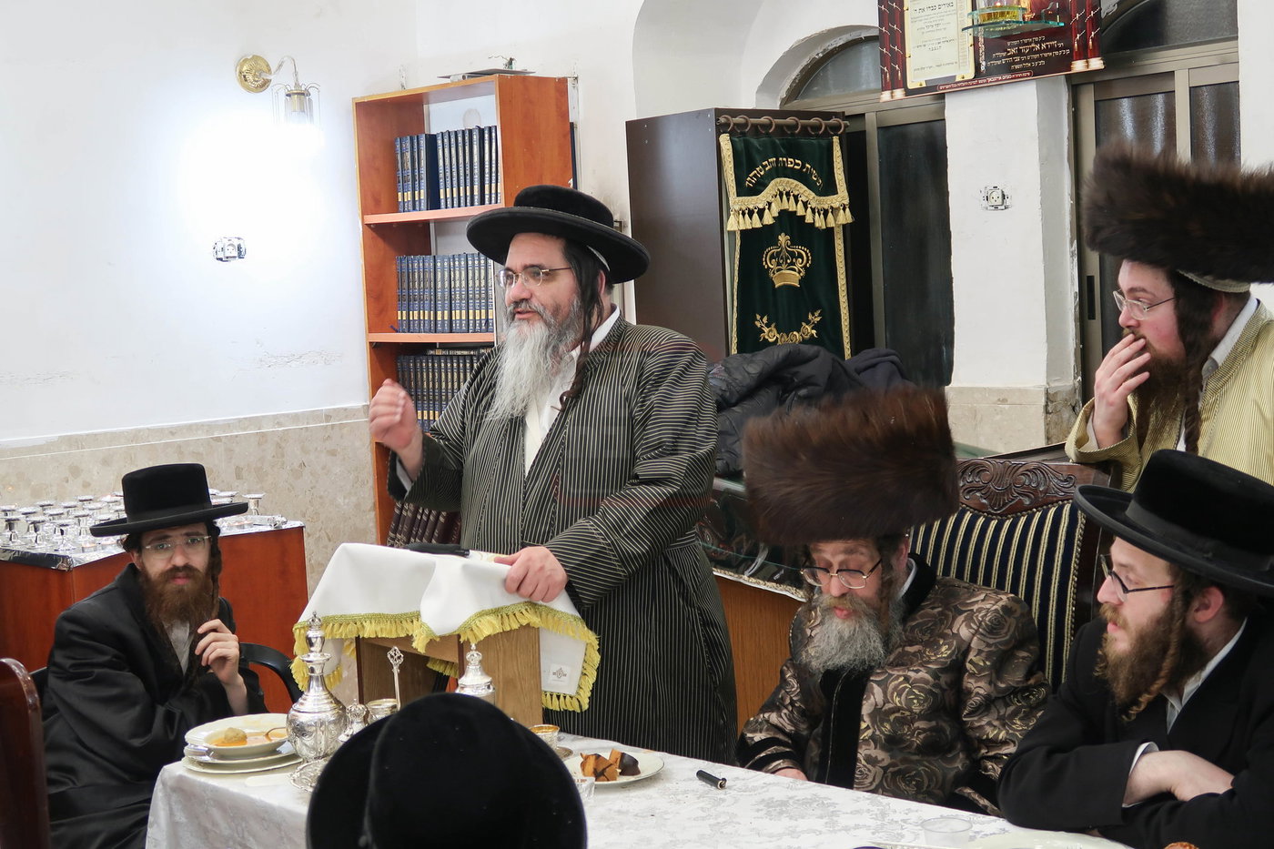 ל"ג בעומר בחצה"ק קרעטשניף סיגעט