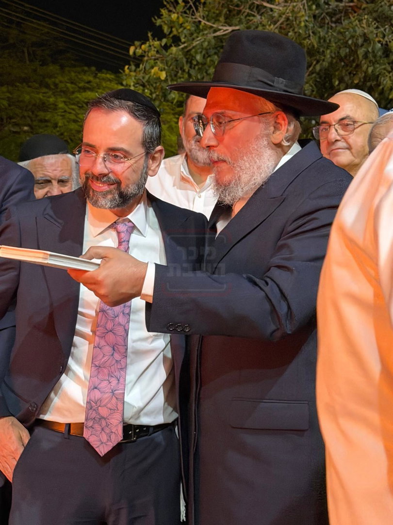 האדמו"ר ששתה גשם - מתוך הרכב | 'זופניק בכיכר' עם כל התמונות, הנייעס והחשיפות של השבוע