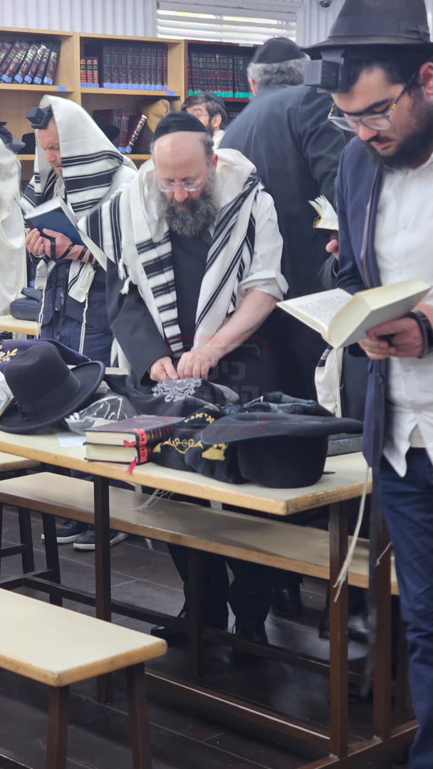 האדמו"ר ששתה גשם - מתוך הרכב | 'זופניק בכיכר' עם כל התמונות, הנייעס והחשיפות של השבוע