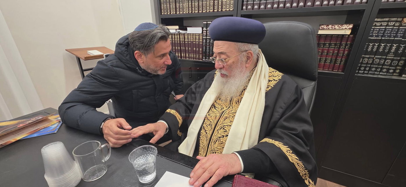 האדמו"ר ששתה גשם - מתוך הרכב | 'זופניק בכיכר' עם כל התמונות, הנייעס והחשיפות של השבוע