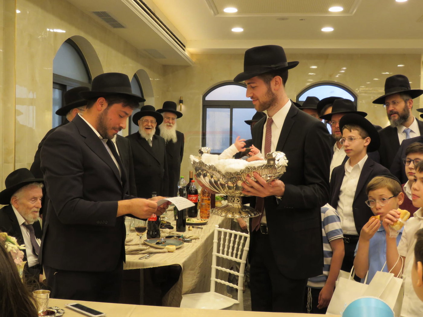 האדמו"ר ששתה גשם - מתוך הרכב | 'זופניק בכיכר' עם כל התמונות, הנייעס והחשיפות של השבוע