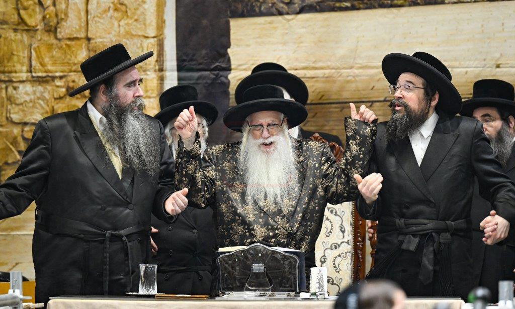 ל"ג בעומר בחצה"ק צאנז
