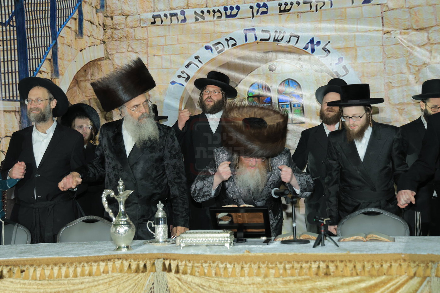 ל"ג בעומר בחצה"ק טרעבישאן
