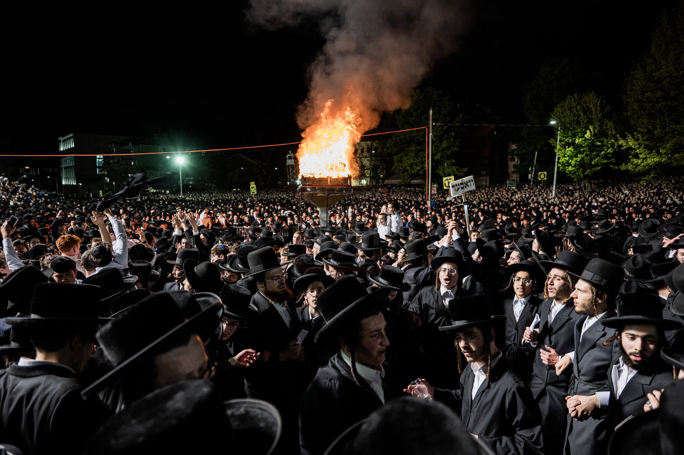 מעמד ההדלקה בחצה"ק סאטמר
