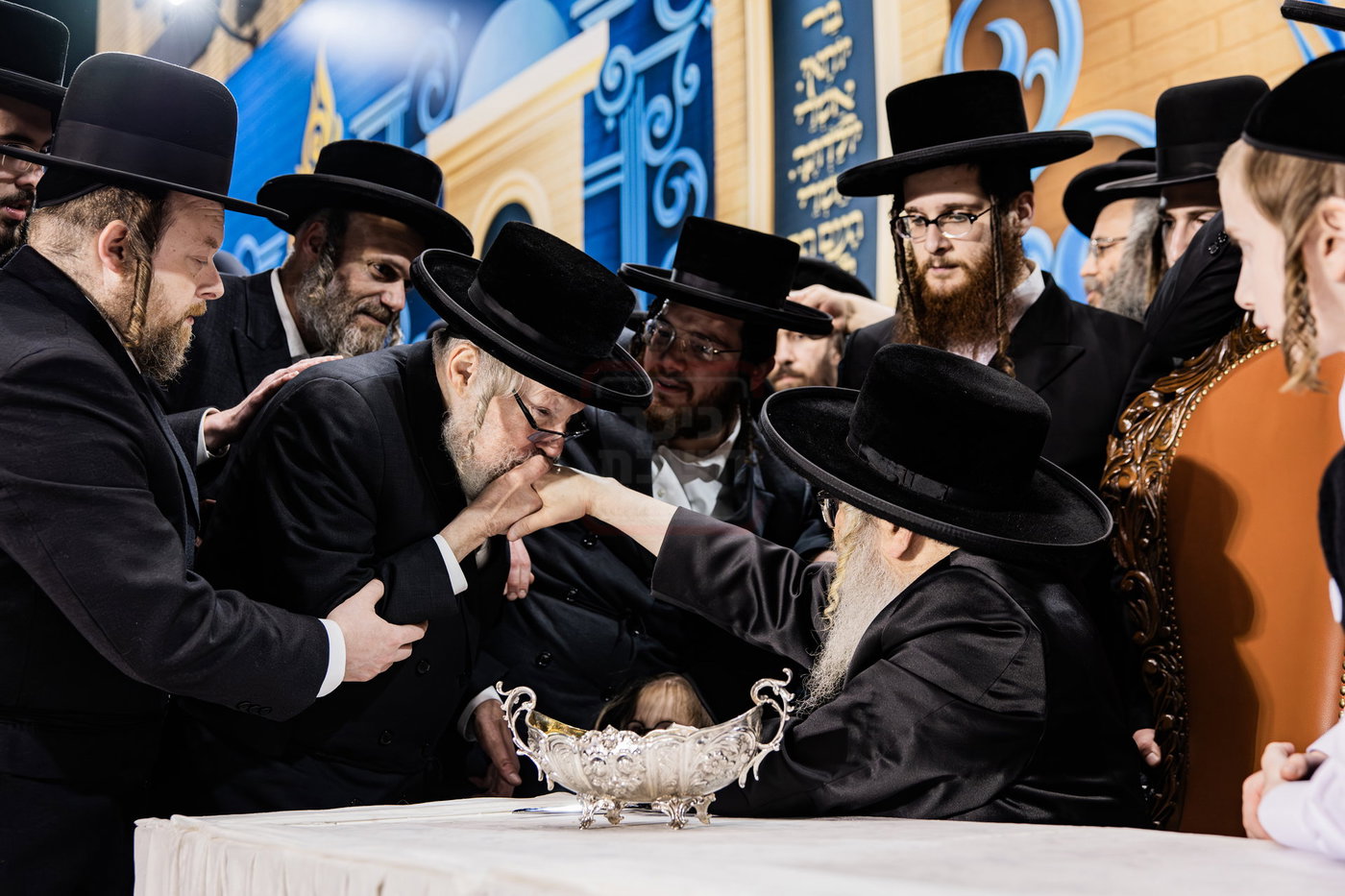 מעמד ההדלקה בחצה"ק סאטמר