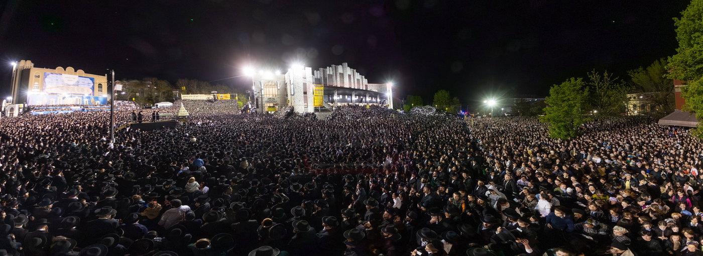 מעמד ההדלקה בחצה"ק סאטמר