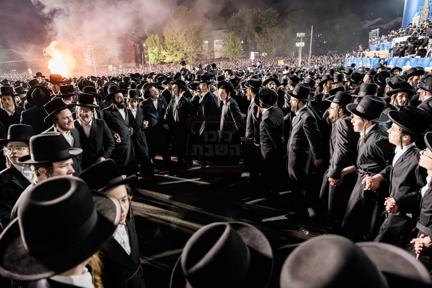 מעמד ההדלקה בחצה"ק סאטמר