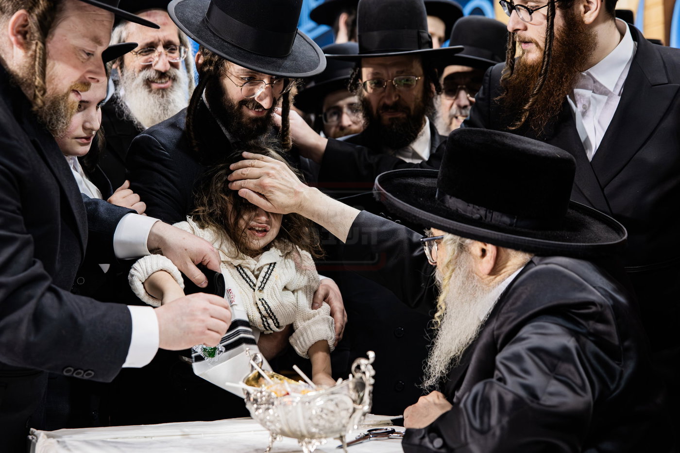 מעמד ההדלקה בחצה"ק סאטמר