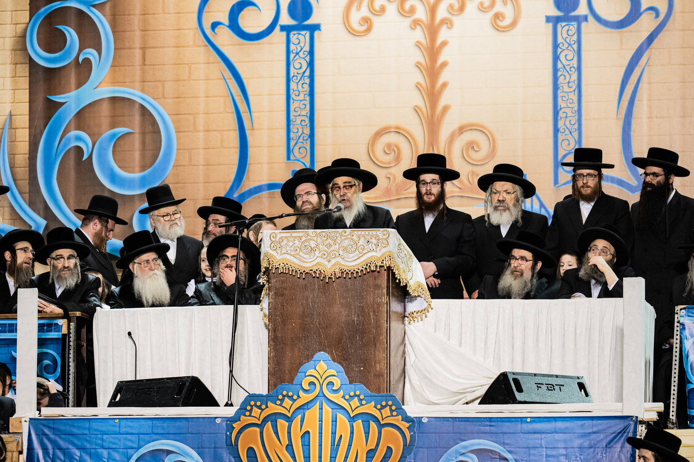 מעמד ההדלקה בחצה"ק סאטמר