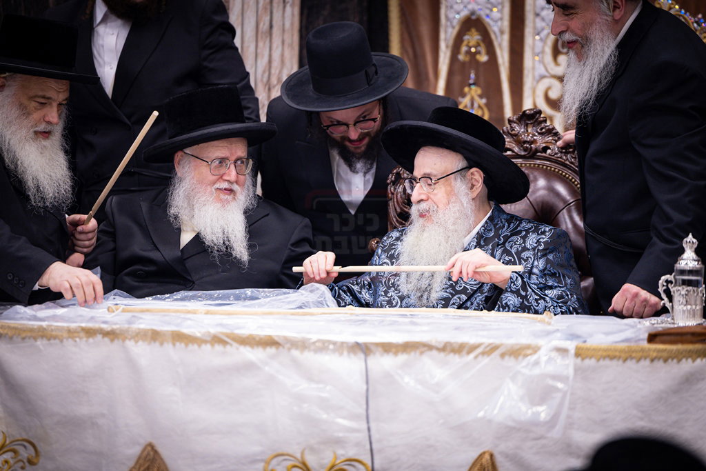ל"ג בעומר בחצה"ק צאנז קלויזנבורג
